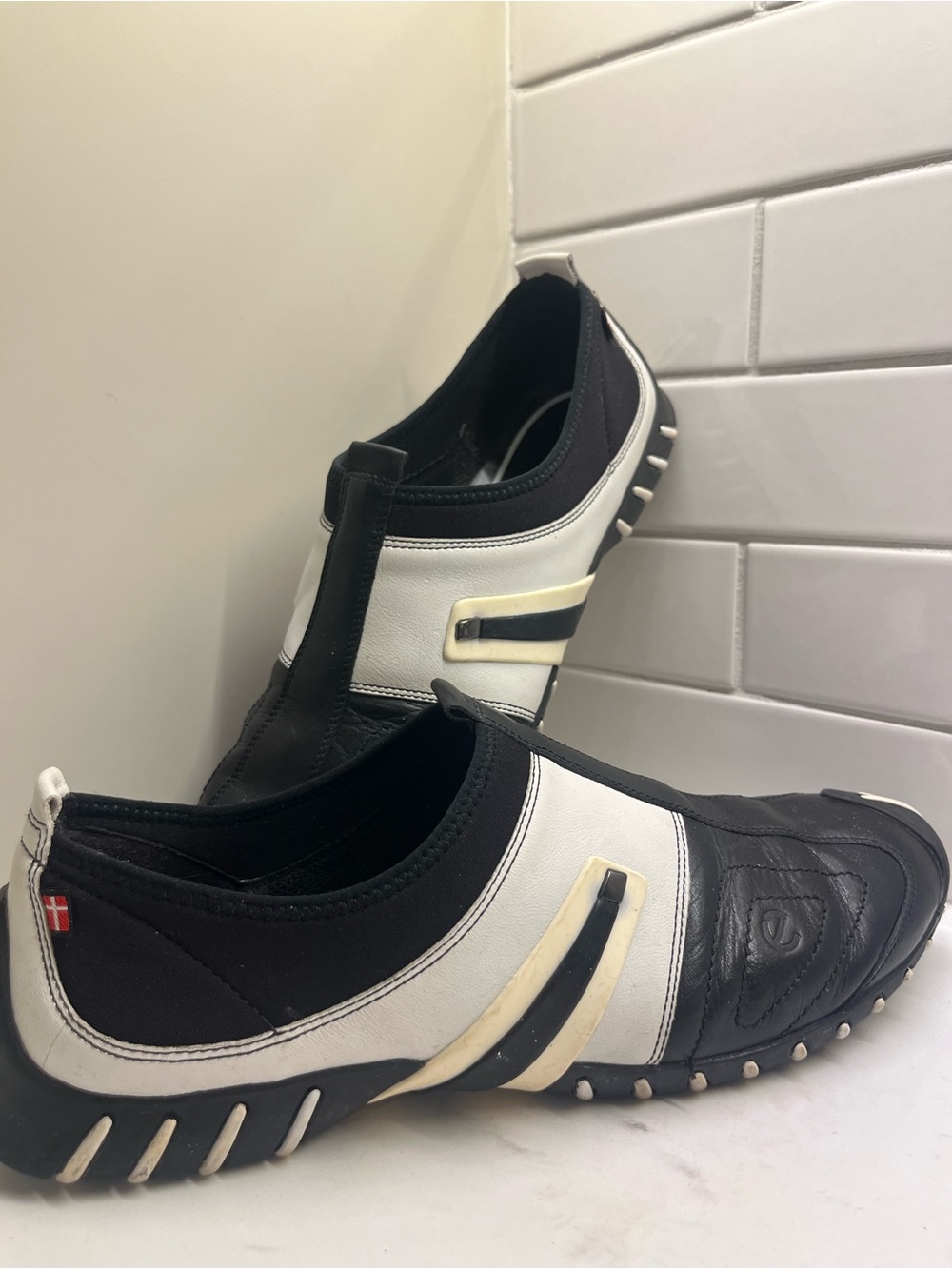 ECCO Black & White Leather Slip-On Driving Shoes size 41